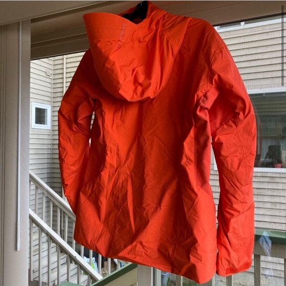 Arc’teryx Ski Jacket - Picture 5 of 7